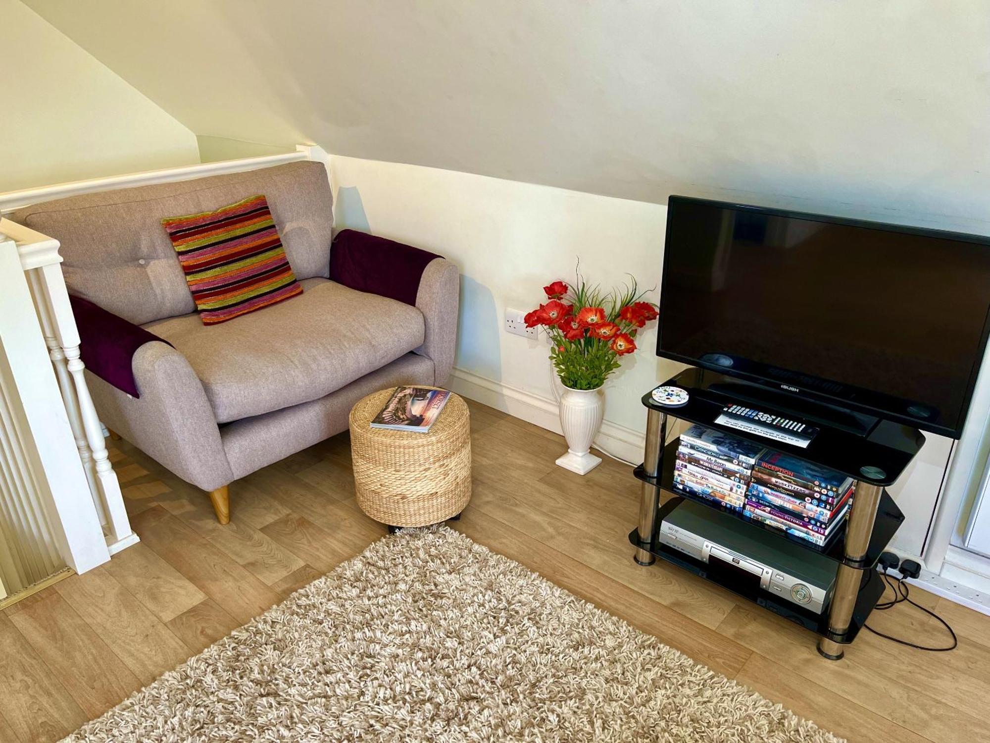 Priors Oak - A Cosy Studio With Countryside Views In Dorset Stalbridge Екстериор снимка