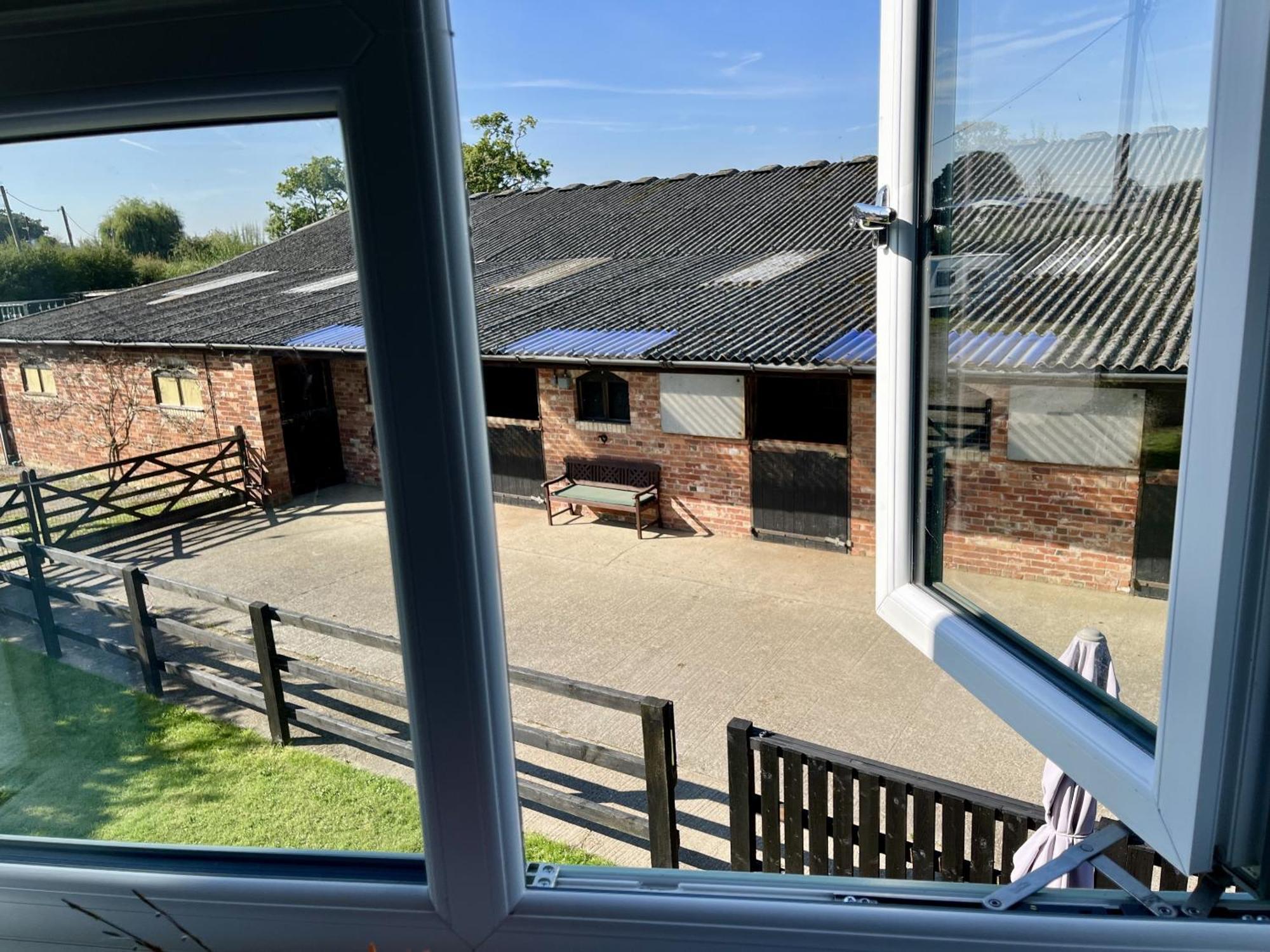 Priors Oak - A Cosy Studio With Countryside Views In Dorset Stalbridge Екстериор снимка